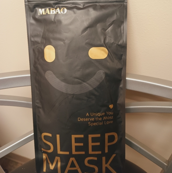 Black Sleep Mask - Picture 1 of 4